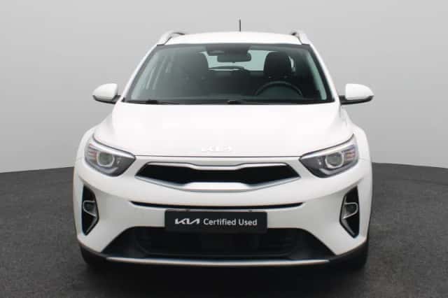 Kia Stonic (2022) thumbnail 3