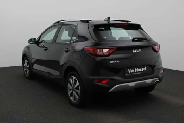 Kia Stonic (2024) thumbnail 2