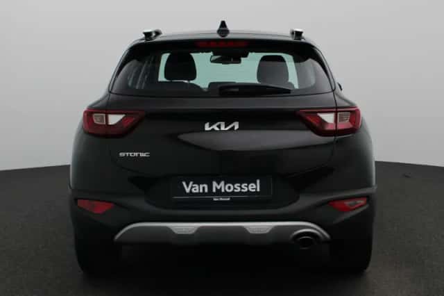 Kia Stonic (2024) thumbnail 5