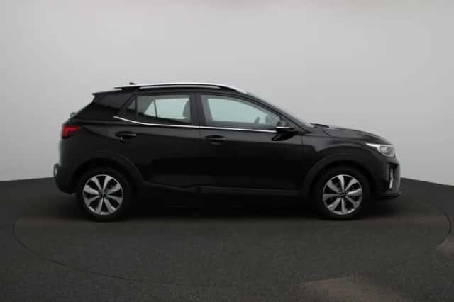 Kia Stonic (2024) thumbnail 6