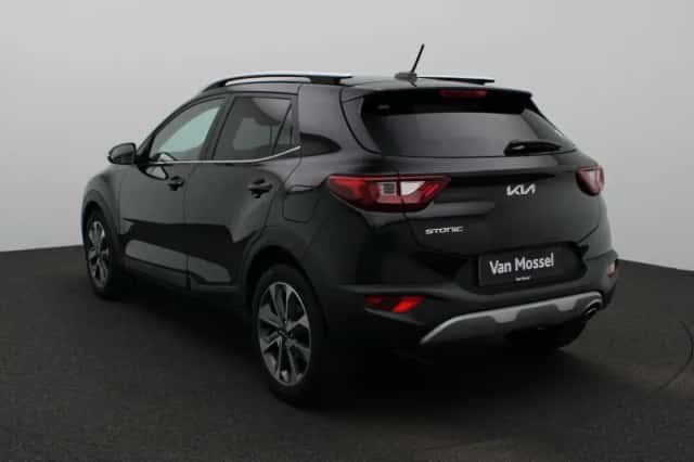 Kia Stonic (2024) thumbnail 2