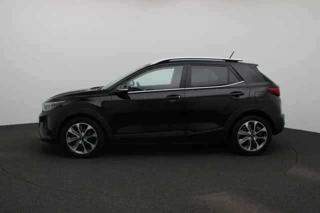 Kia Stonic (2024) thumbnail 4