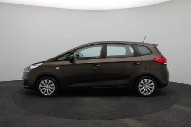 Kia Carens (2013) thumbnail 4