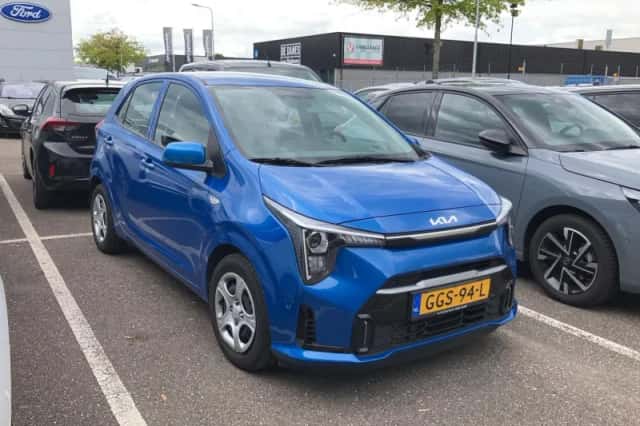 Kia Picanto (2024) thumbnail 2