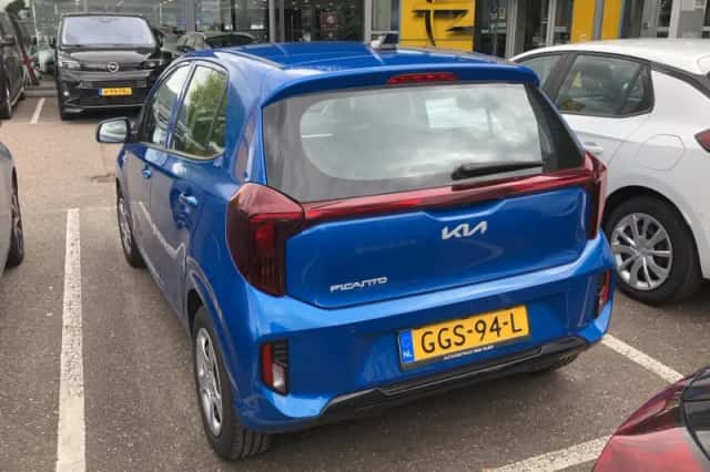 Kia Picanto (2024) thumbnail 3