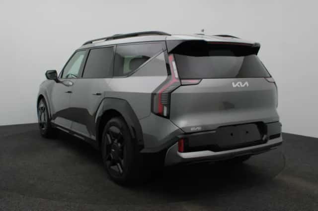Kia EV9 (2026) thumbnail 2