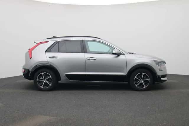 Kia Niro (2025) thumbnail 6