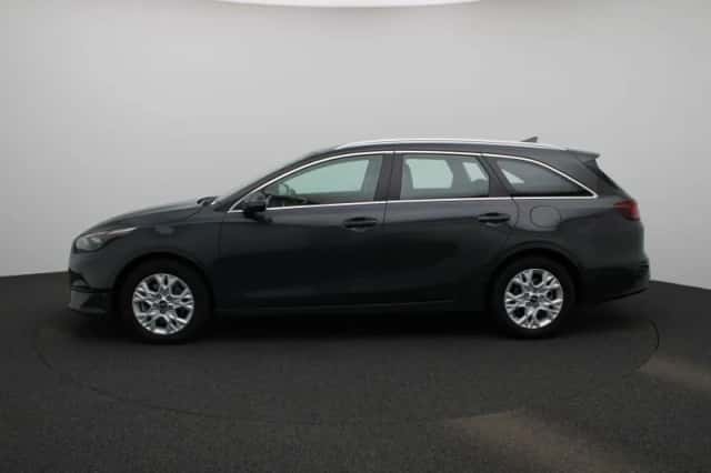Kia Ceed Sportswagon (2024) thumbnail 4