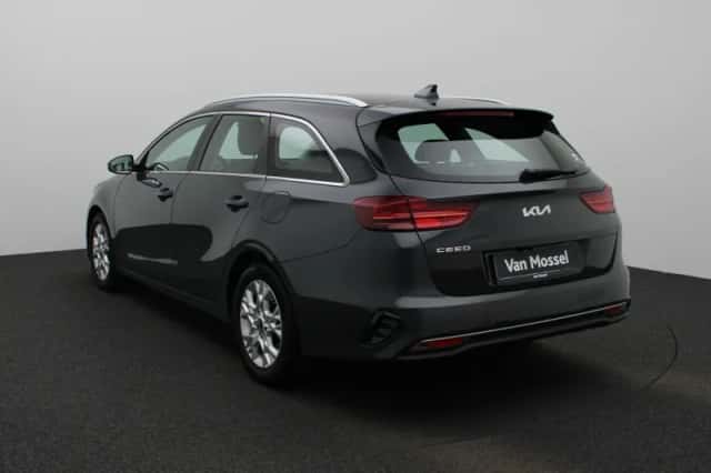 Kia Ceed Sportswagon (2024) thumbnail 2