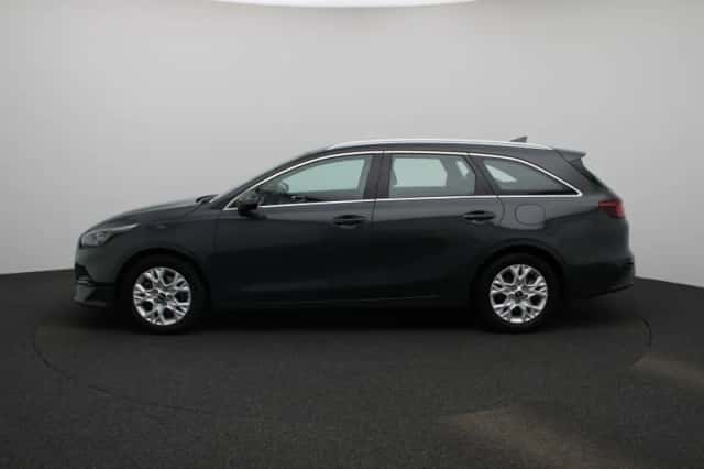 Kia Ceed Sportswagon (2024) thumbnail 4