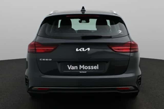 Kia Ceed Sportswagon (2024) thumbnail 5