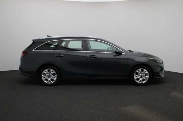 Kia Ceed Sportswagon (2024) thumbnail 6