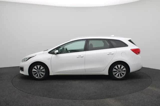 Kia Cee'd (2018) thumbnail 5