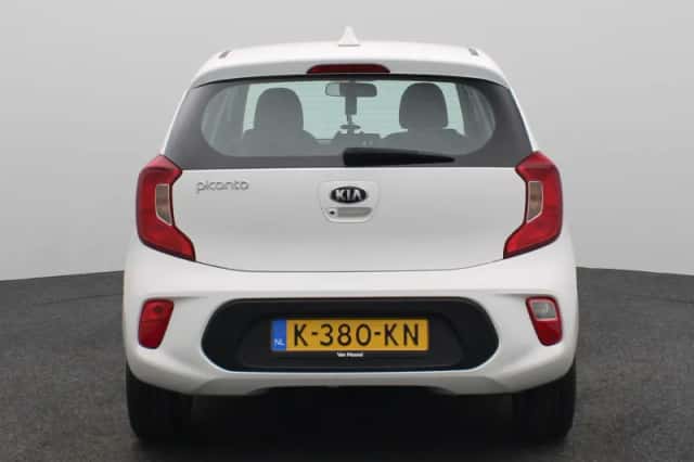 Kia Picanto (2021) thumbnail 5