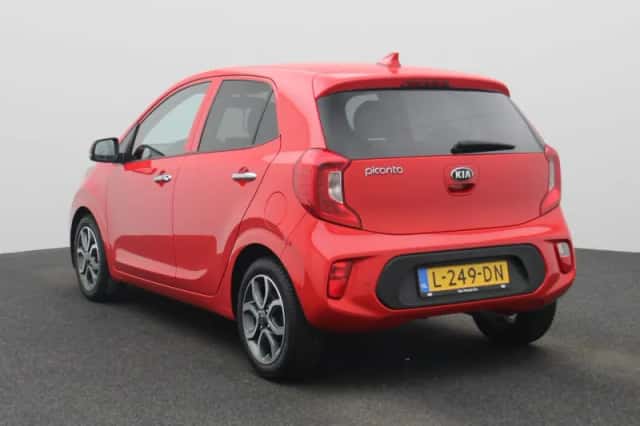 Kia Picanto (2021) thumbnail 2
