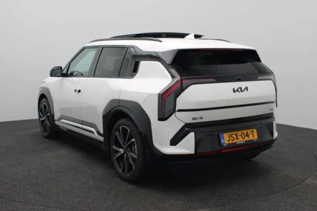 Kia EV3 (2026) thumbnail 2