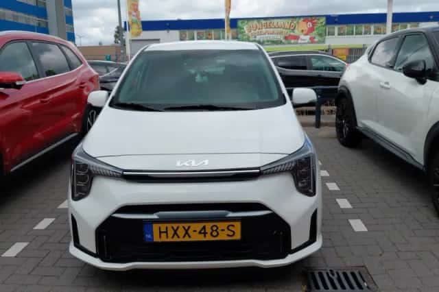 Kia Picanto (2025) thumbnail 2