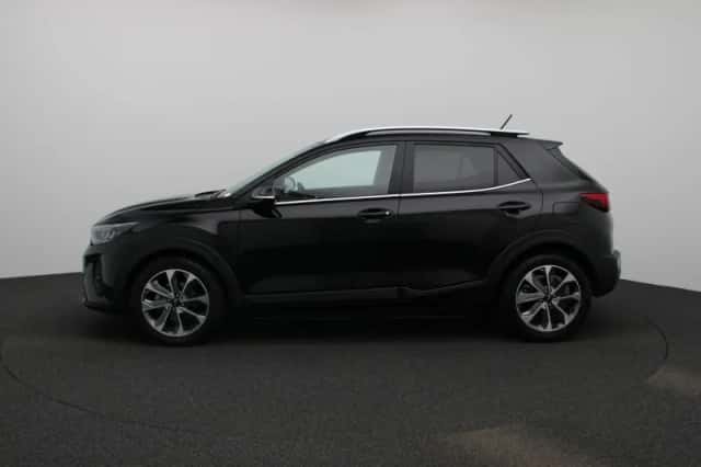 Kia Stonic (2024) thumbnail 4