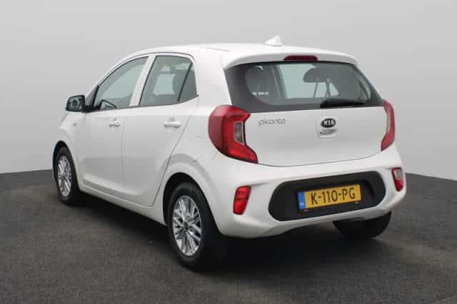 Kia Picanto (2021) thumbnail 2