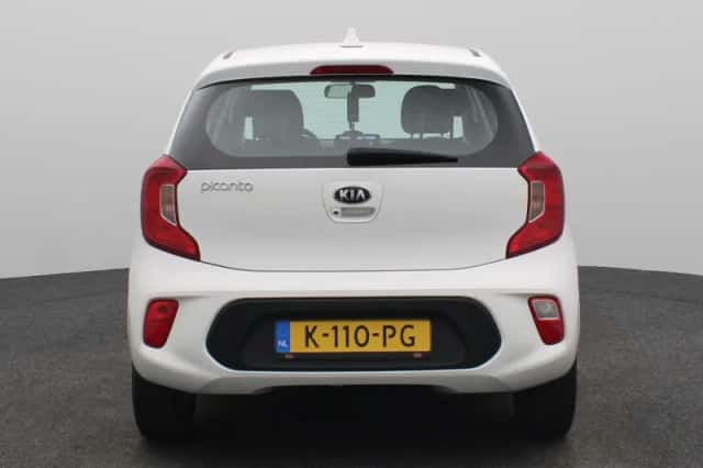 Kia Picanto (2021) thumbnail 5