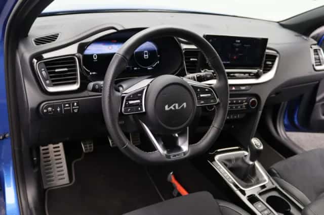 Kia Proceed (2025) thumbnail 3