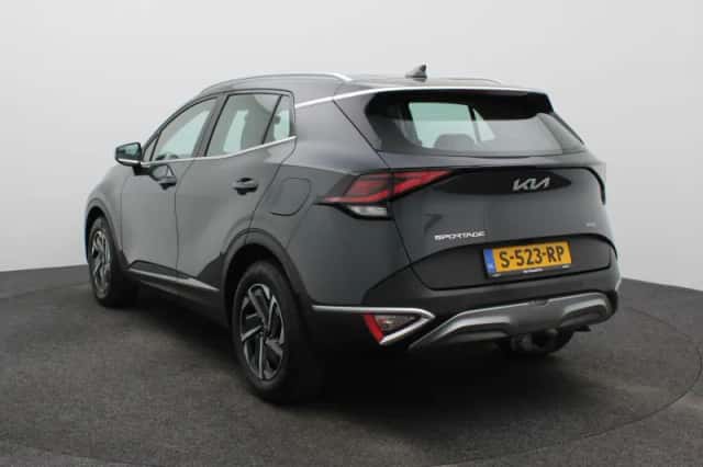 Kia Sportage (2023) thumbnail 2