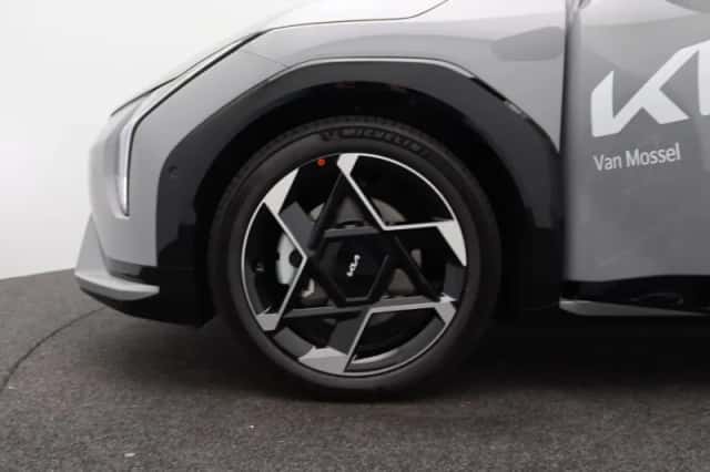 Kia EV4 (2025) thumbnail 17