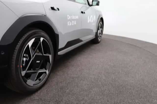 Kia EV4 (2025) thumbnail 41