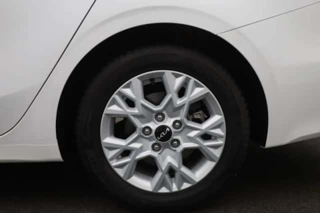 Kia Ceed Sportswagon (2024) thumbnail 15