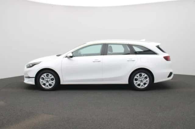 Kia Ceed Sportswagon (2024) thumbnail 6