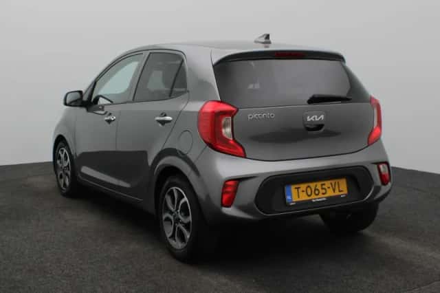 Kia Picanto (2023) thumbnail 4