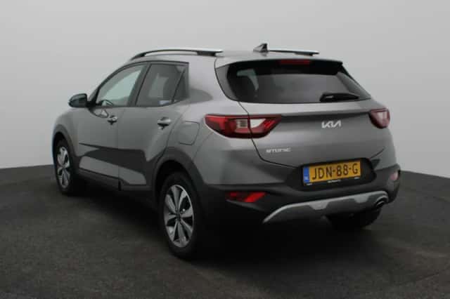 Kia Stonic (2025) thumbnail 4