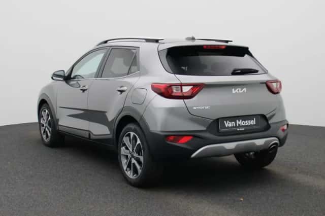 Kia Stonic (2024) thumbnail 4