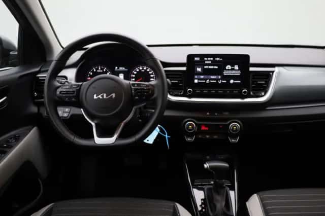 Kia Stonic (2024) thumbnail 9