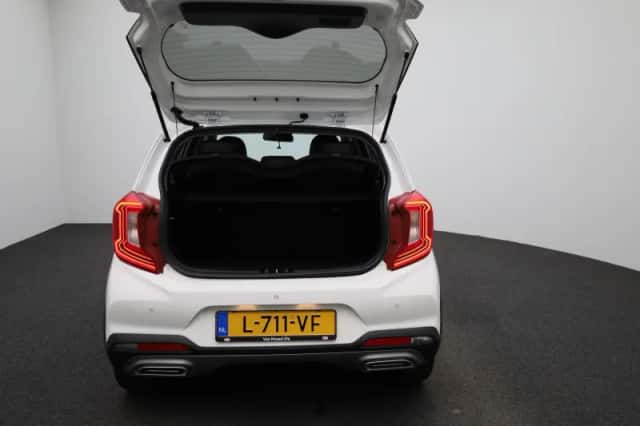 Kia Picanto (2021) thumbnail 3