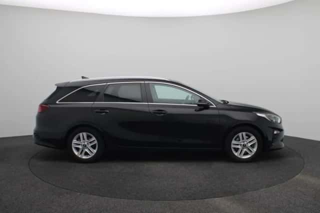 Kia Ceed Sportswagon (2019) thumbnail 11