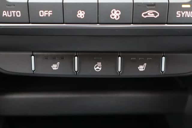 Kia Ceed Sportswagon (2019) thumbnail 23