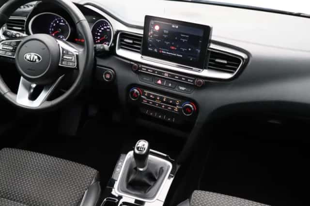 Kia Ceed Sportswagon (2019) thumbnail 36