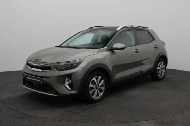 Kia Stonic (2023) thumbnail 1