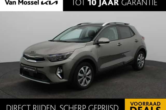 Kia Stonic (2023) thumbnail 1