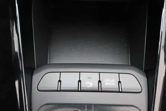 Kia Stonic (2023) thumbnail 23