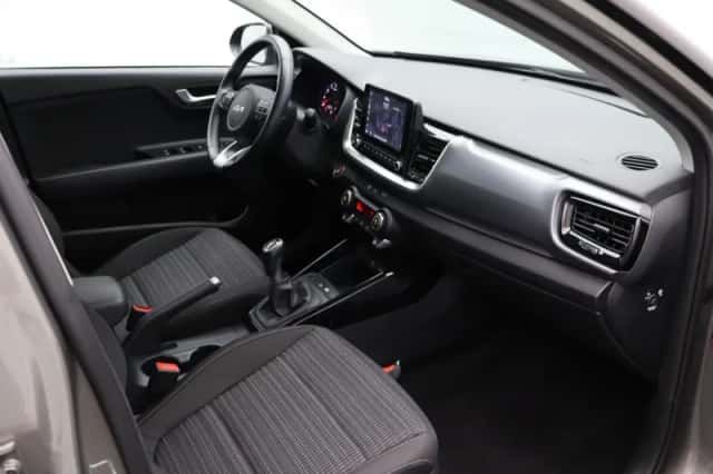 Kia Stonic (2023) thumbnail 35