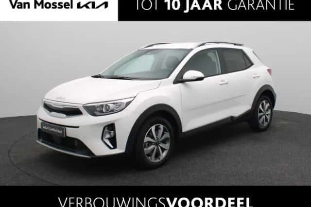 Kia Stonic (2022) thumbnail 1