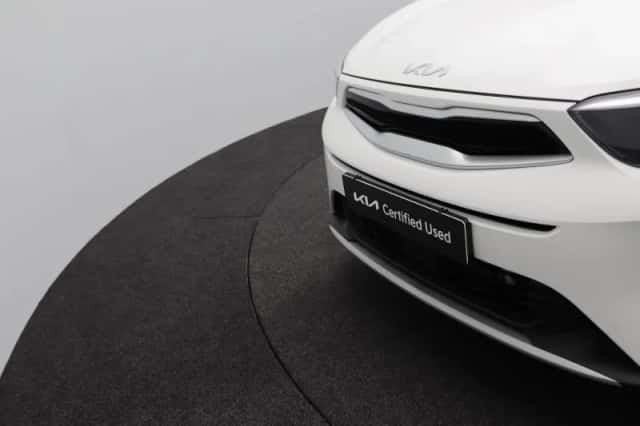 Kia Stonic (2022) thumbnail 32