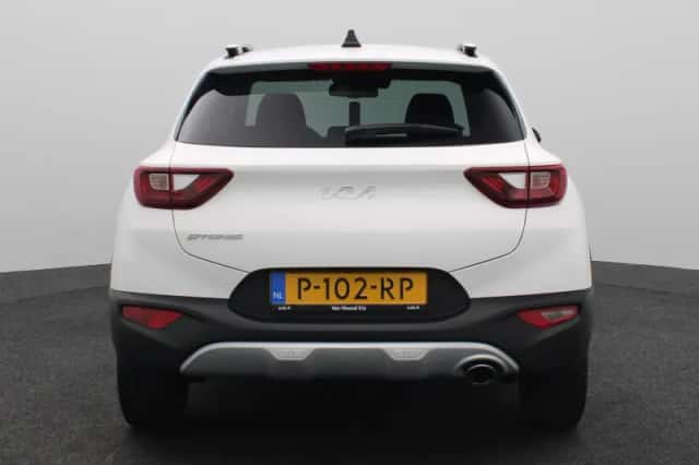 Kia Stonic (2022) thumbnail 5