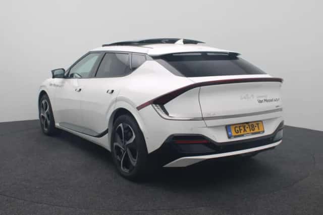 Kia EV6 (2024) thumbnail 2