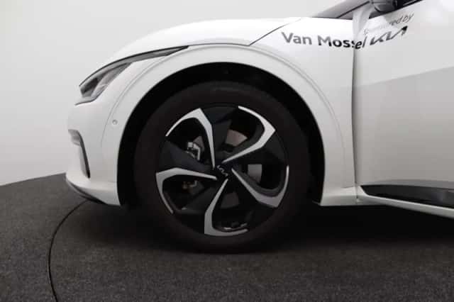 Kia EV6 (2024) thumbnail 15