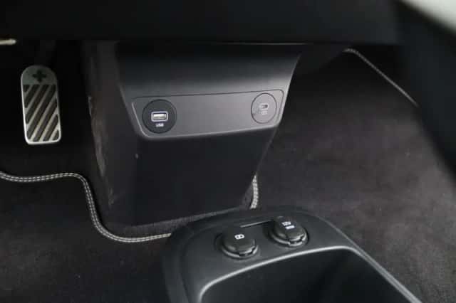 Kia EV6 (2024) thumbnail 23