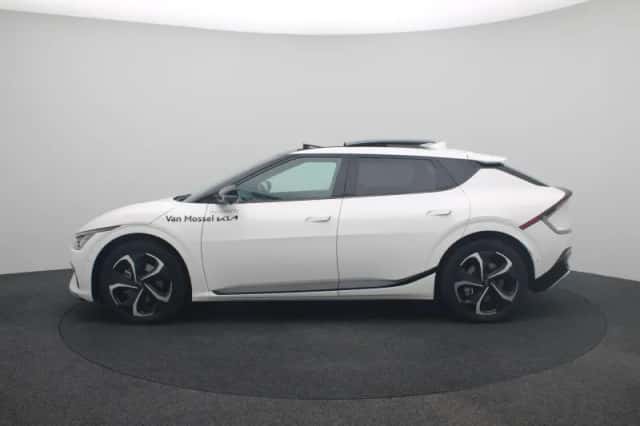 Kia EV6 (2024) thumbnail 4