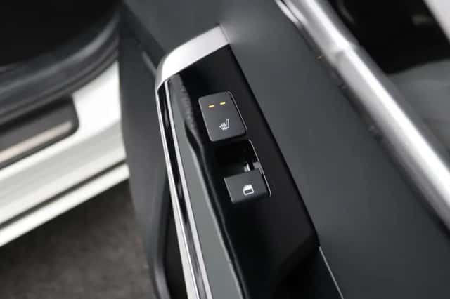 Kia EV6 (2024) thumbnail 32
